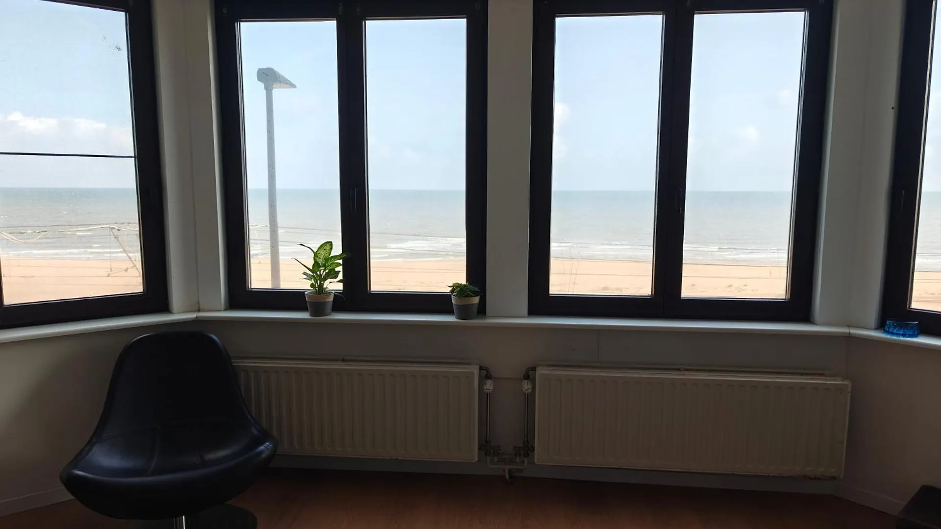 Apartment - Frontal Sea View Ostend